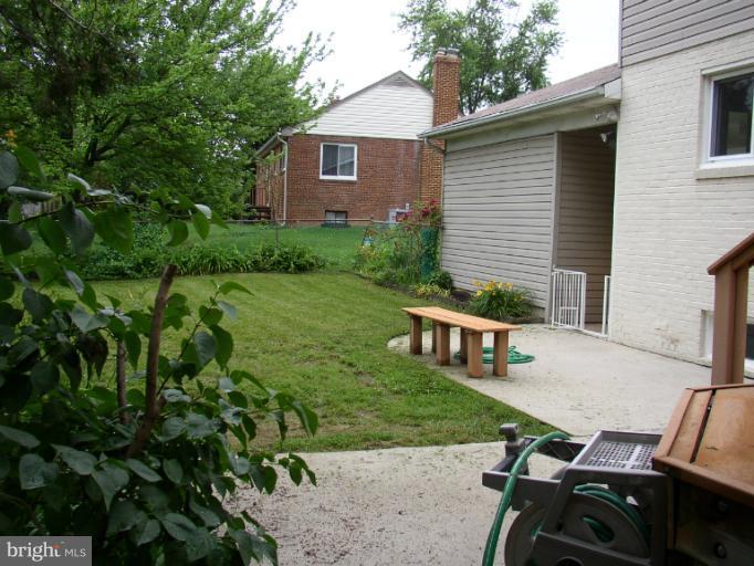 6001 Craig Street Springfield, VA 22150 - Photo 6 of 16 Exterior (Rear)