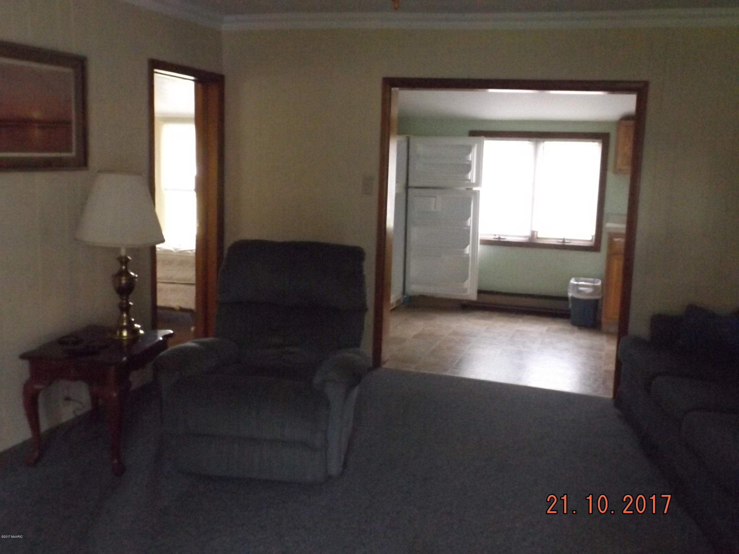 2625 Hemlock Road Quincy, MI 49082 - Photo 12 of 29 Living Rm view to kitchen