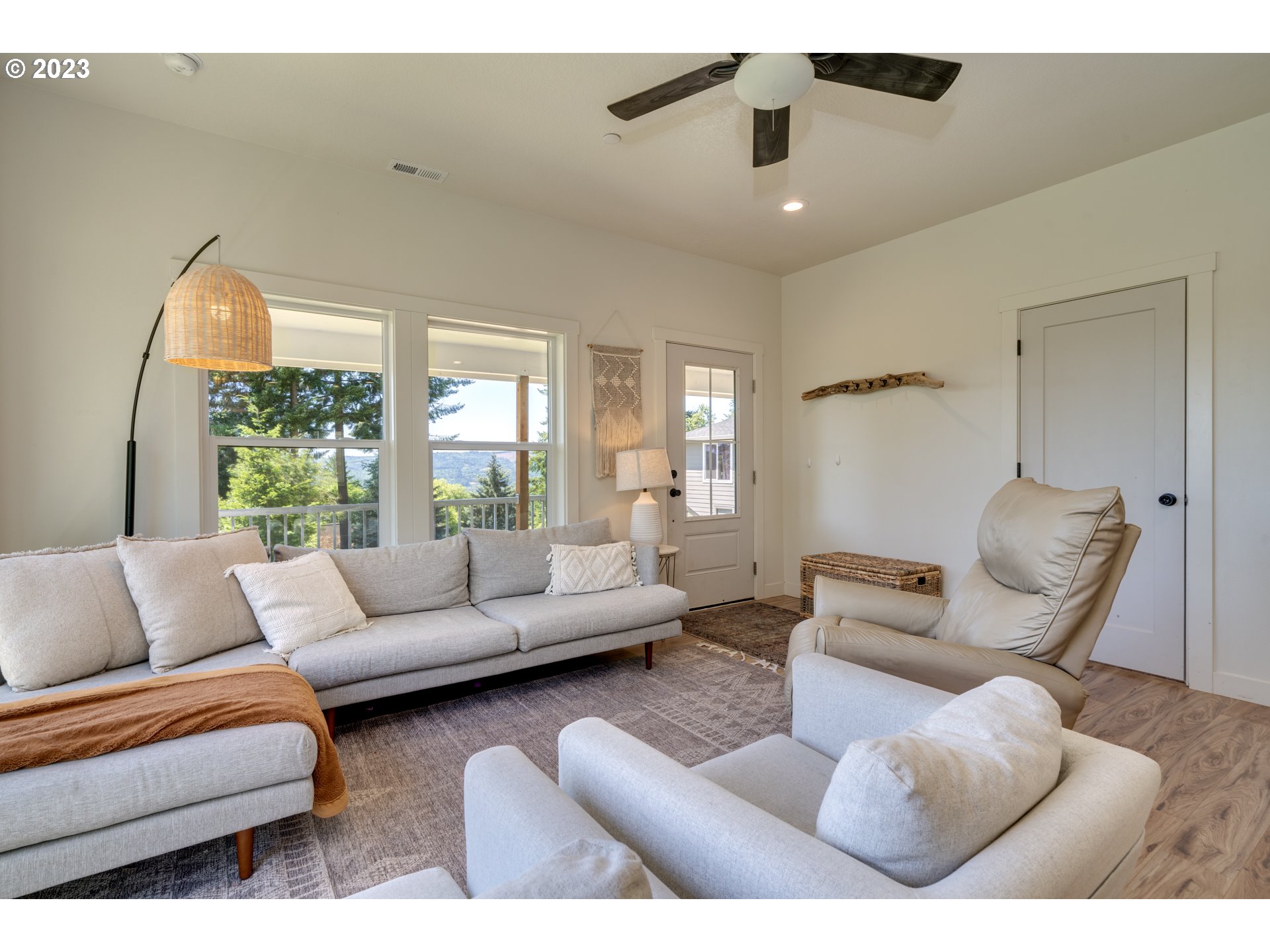 1013 Taylor Road Kalama, WA 98625 - Photo 2 of 31 Gallery Image 2