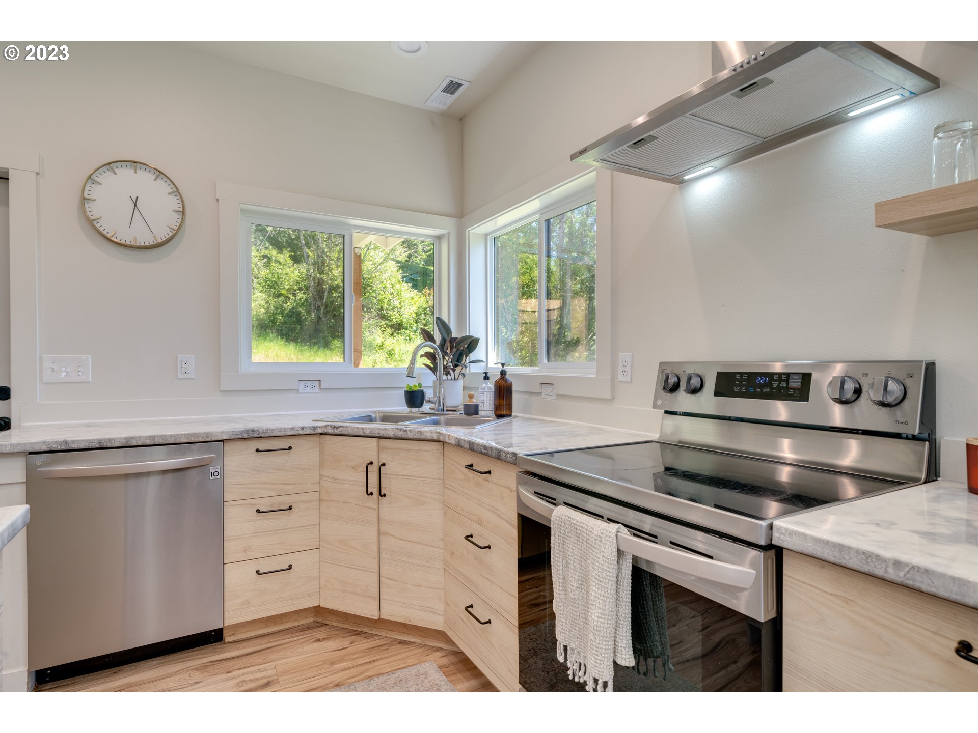 1013 Taylor Road Kalama, WA 98625 - Photo 8 of 31 Gallery Image 8