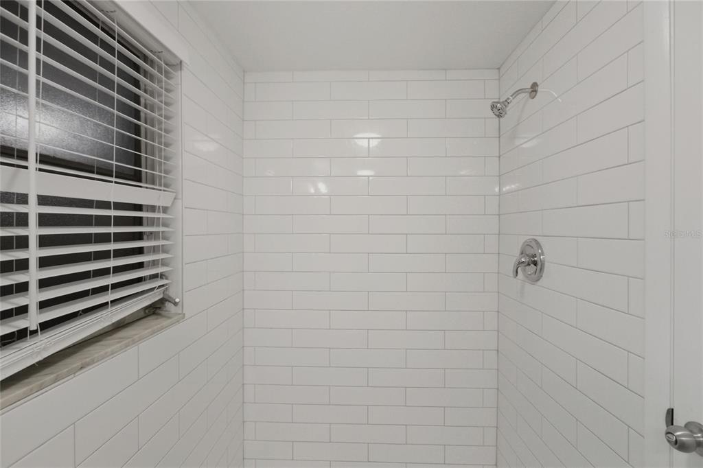 101 Oberlin Road Venice, FL 34293 - Photo 15 of 27