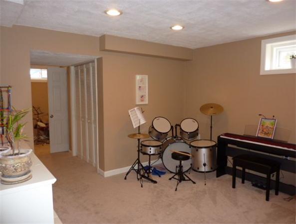 308 Groton Road Westford, MA 01886 - Photo 17 of 20 Gallery Image 17