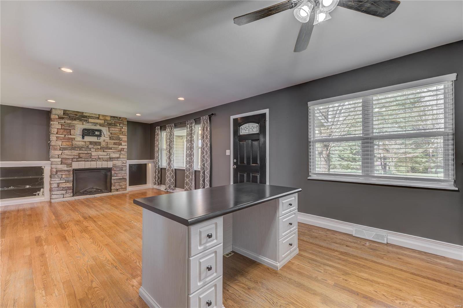 976 North Point Prairie Road Wentzville, MO 63385 - Photo 4 of 27 Gallery Image 4