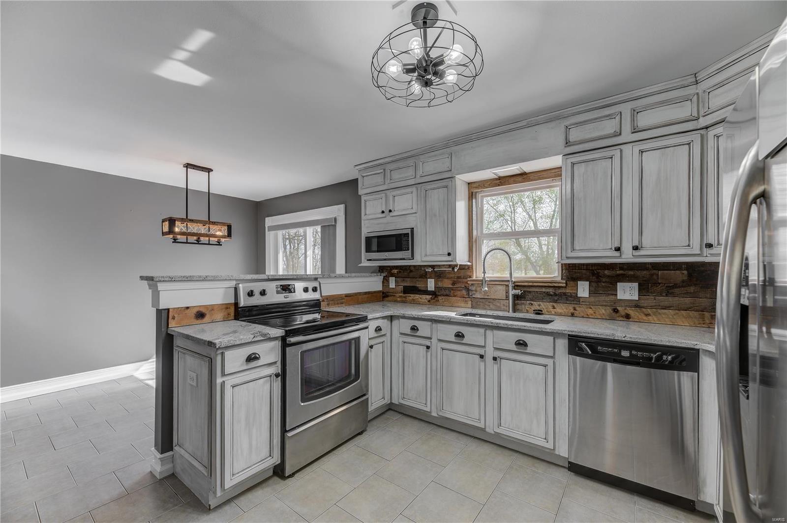 976 North Point Prairie Road Wentzville, MO 63385 - Photo 10 of 27 Gallery Image 10