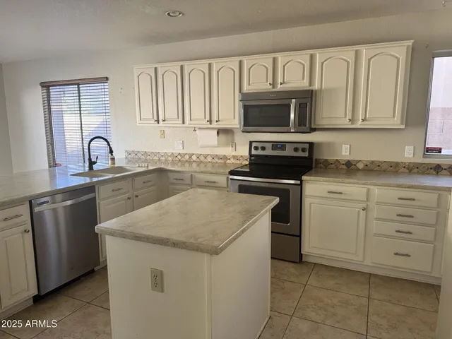 $2,295 | 7442 West Via Del Sol Drive, Glendale, AZ 85310