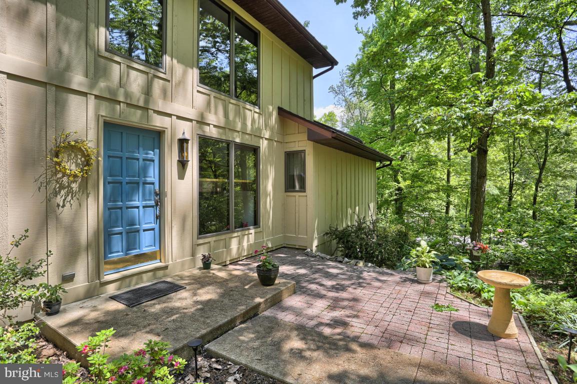 920 Forest Road Lancaster, PA 17601 - Photo 2 of 27 Gallery Image 2