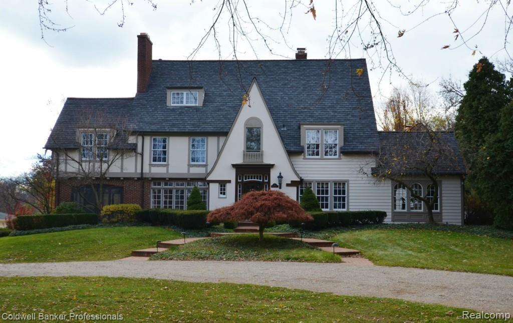 86 Manor Road Bloomfield Hills, MI 48304 - Photo 1 of 39 DSC_0122.jpg