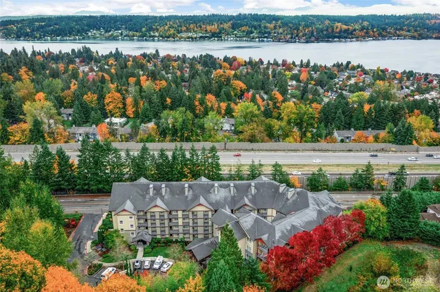 $640,000 | 18707 Southeast Newport Way, Unit 102, Issaquah, WA 98027