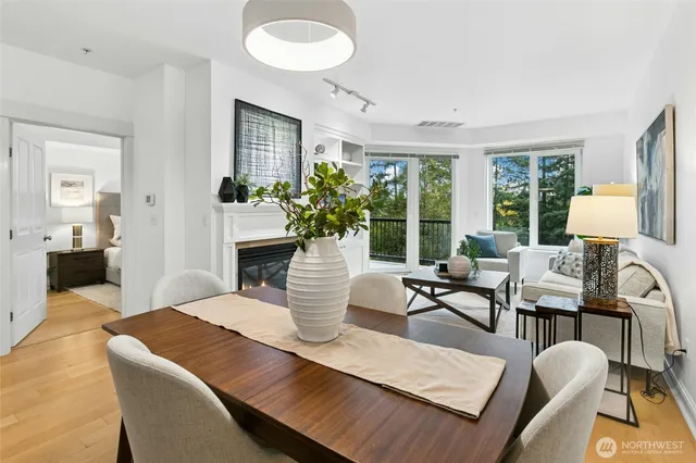 $640,000 | 18707 Southeast Newport Way, Unit 102, Issaquah, WA 98027