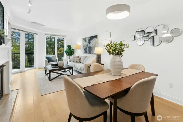 $640,000 | 18707 Southeast Newport Way, Unit 102, Issaquah, WA 98027