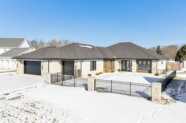 $1,499,900 | 2448 Riddle Court, De Pere, WI 54115