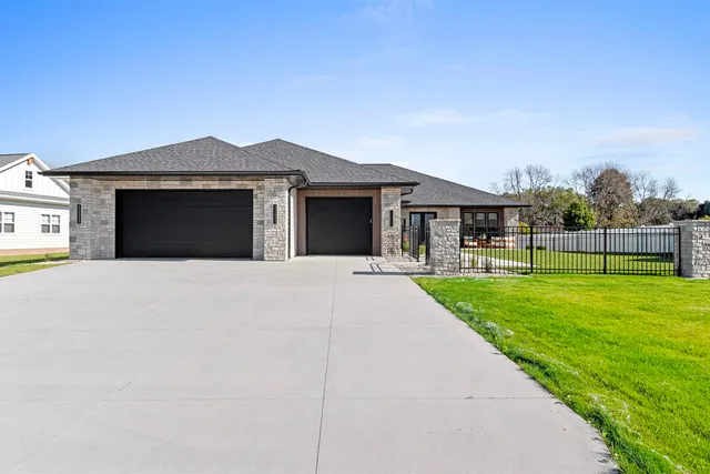 $1,575,000 | 2448 Riddle Court, De Pere, WI 54115