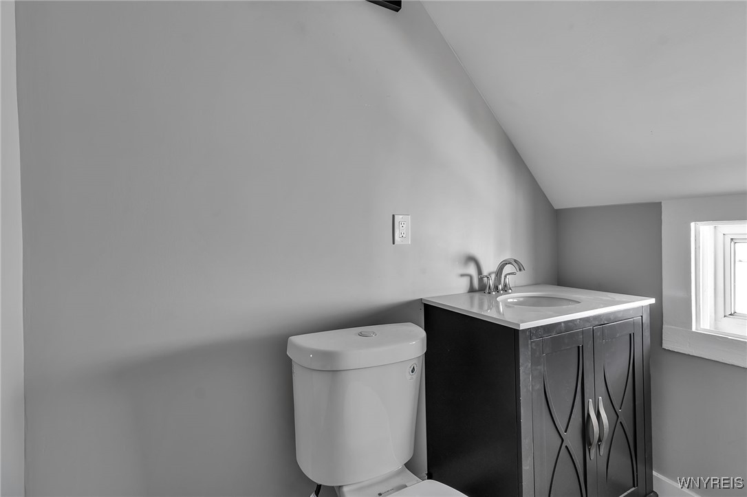 13 Unit, Unit 2 Buffalo, NY 14213 - Photo 12 of 18