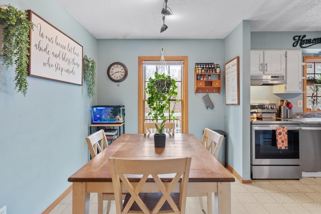 214 Southbridge Road Warren, MA 01083 - Photo 18 of 32 Gallery Image 18