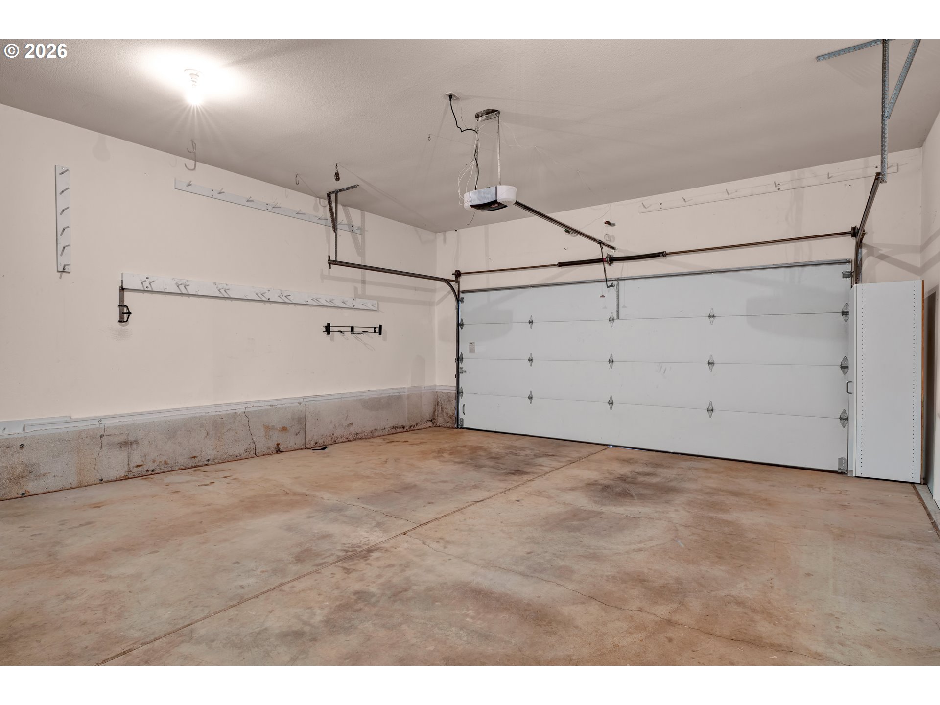 4159 Kurth Street South Salem, OR 97302 - Photo 33 of 37 a view of a garage