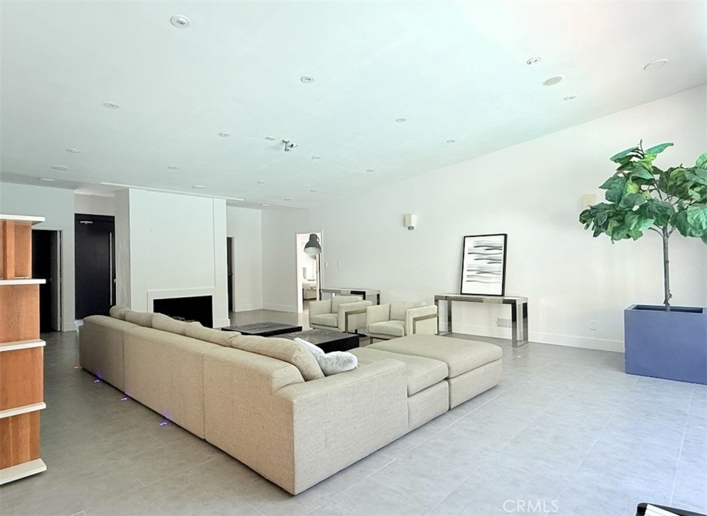 1801 Roscomare Road Los Angeles, CA 90077 - Photo 5 of 38