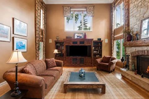 $1,850,000 | 901 Kenton Road, Deerfield, IL 60015