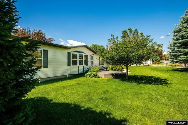 $999,000 | 925 West Fetterman Street, Buffalo, WY 82834