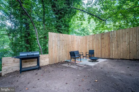 $845,000 | 6474 Oakwood Drive, Falls Church, VA 22041