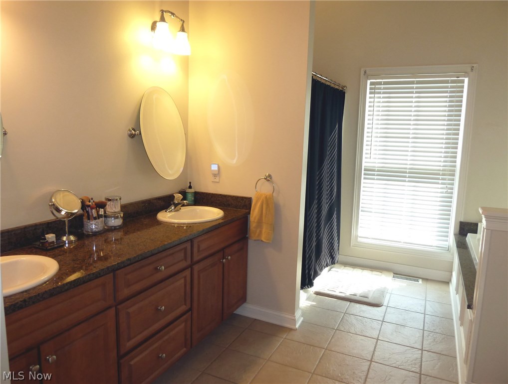 4590 Brainard Road Chagrin Falls, OH 44022 - Photo 12 of 29 Gallery Image 12