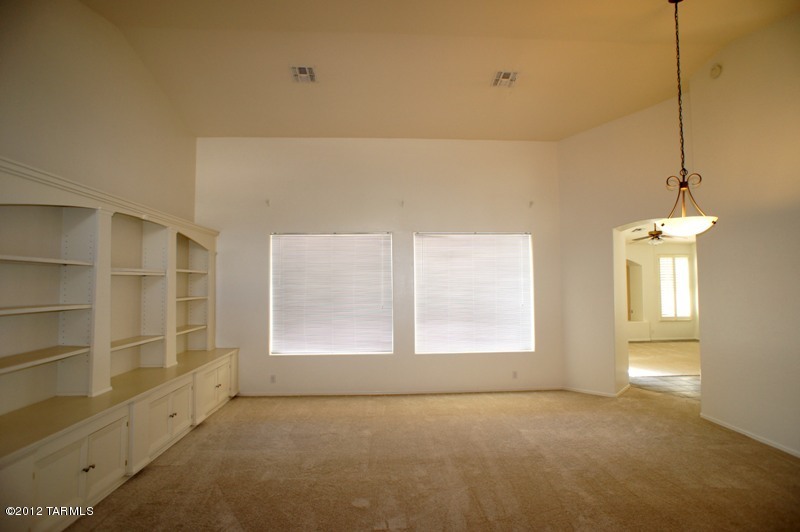 9760 East Rock Ridge Court Tucson, AZ 85749 - Photo 2 of 9