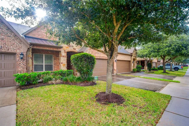 $349,999 | 24111 Valencia Ridge Lane, Katy, TX 77494