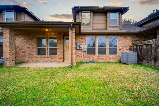 $349,999 | 24111 Valencia Ridge Lane, Katy, TX 77494