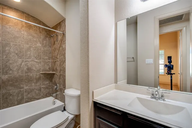 $349,999 | 24111 Valencia Ridge Lane, Katy, TX 77494