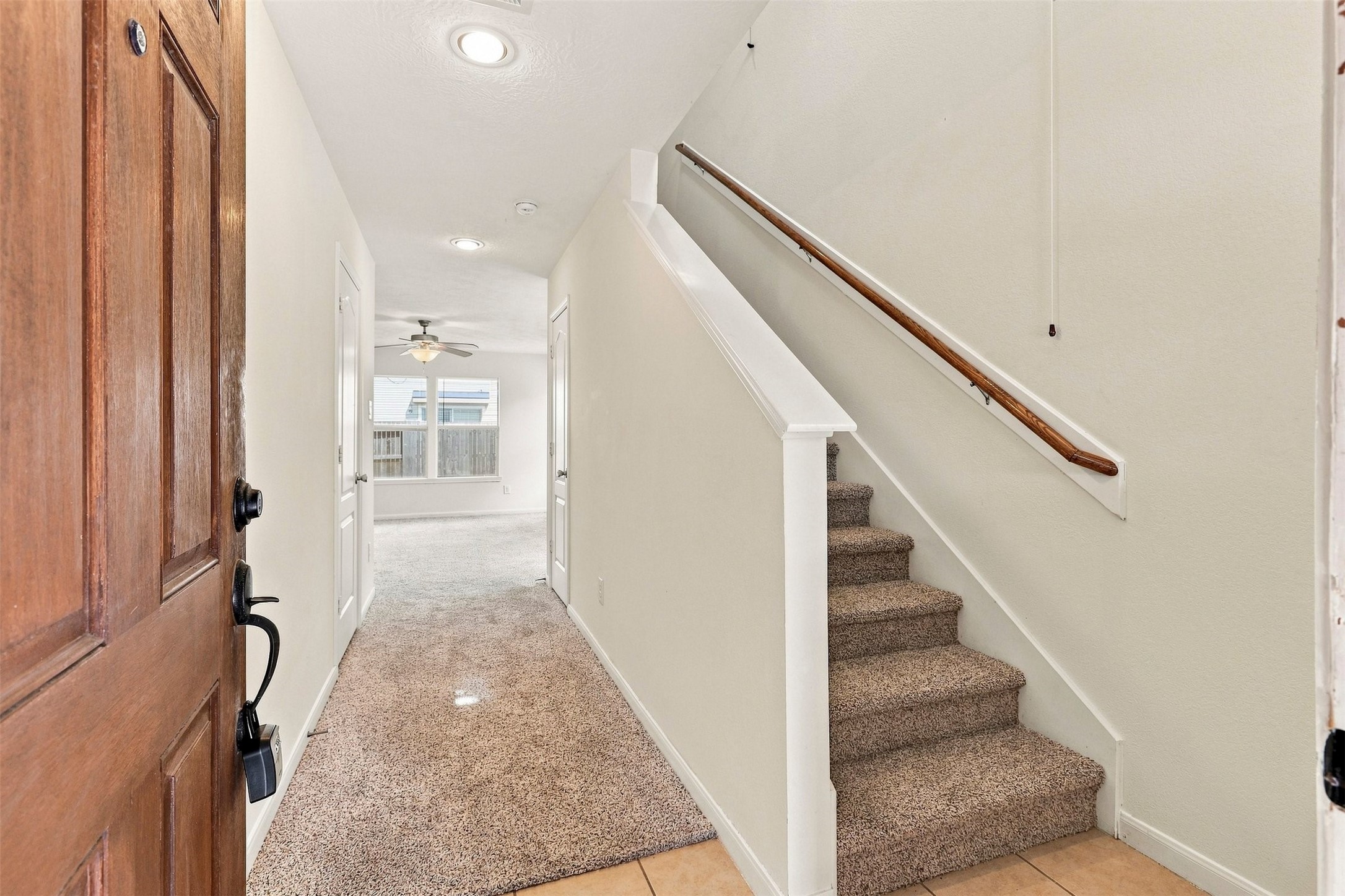 1014 Hummingbird Point Lane Houston, TX 77090 - Photo 3 of 28 Gallery Image 3