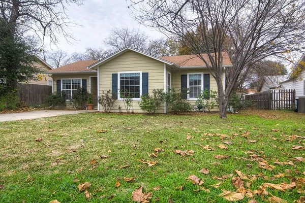 $1,795 | 1804 Panhandle Street, Denton, TX 76201