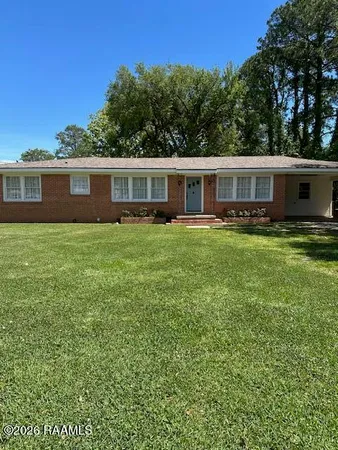 $2,300 | 244 North College Road, Lafayette, LA 70506