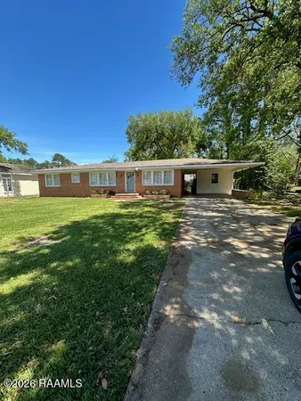$2,300 | 244 North College Road, Lafayette, LA 70506