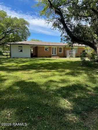 $2,300 | 244 North College Road, Lafayette, LA 70506