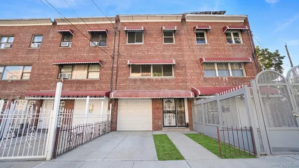 $829,000 | 3719 Barnes Avenue | Williamsbridge