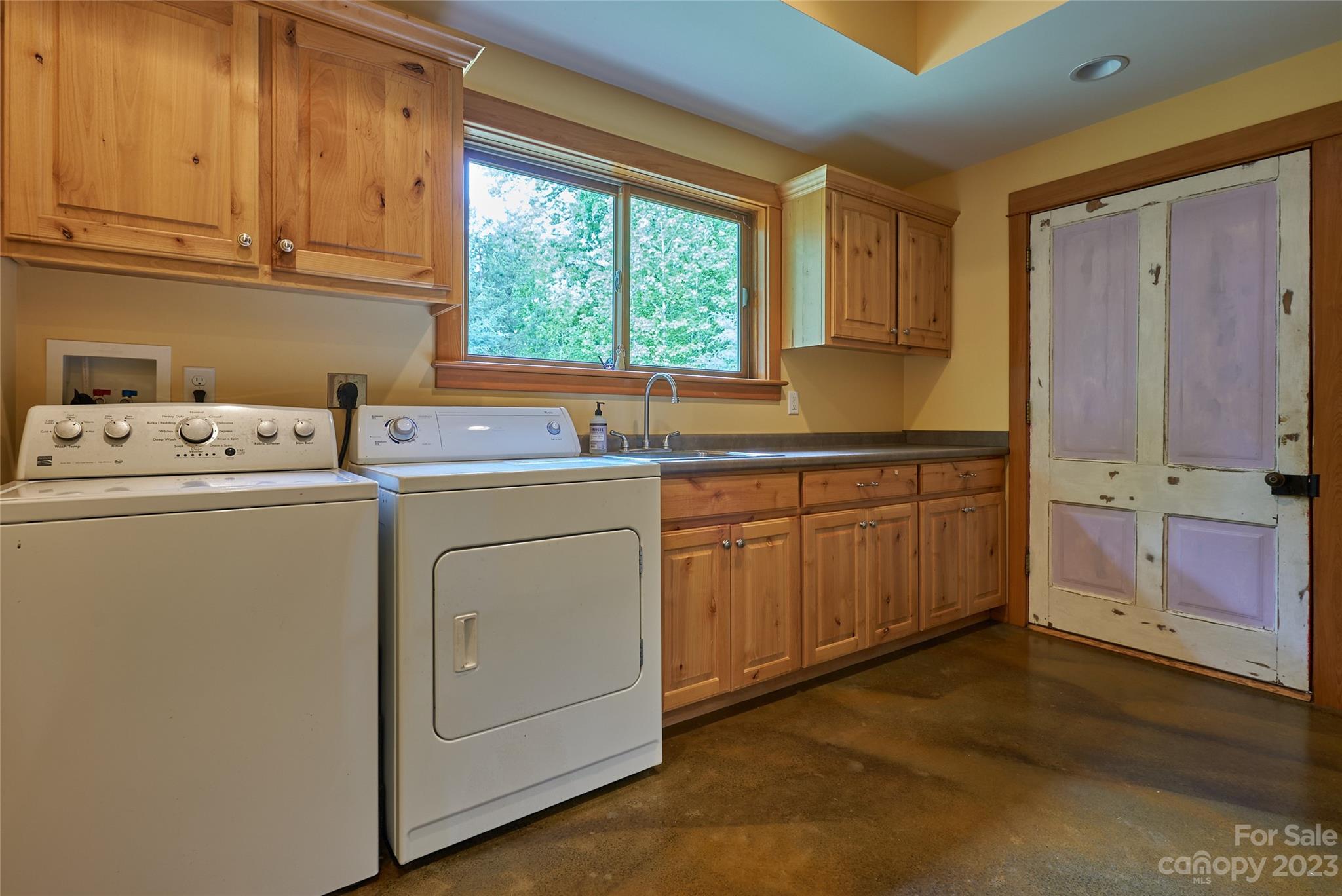 204 Hooker Road Tryon, NC 28782 - Photo 10 of 34 a utility room with dryer and washer