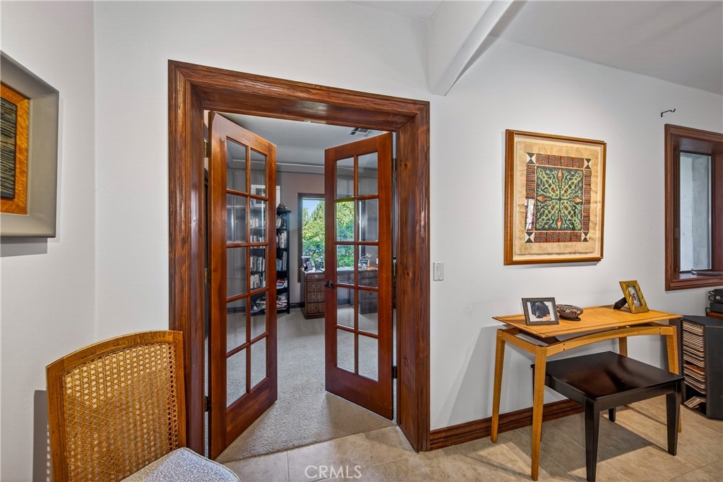 707 Wabash Avenue Redlands, CA 92374 - Photo 21 of 50 a room with furniture and a window