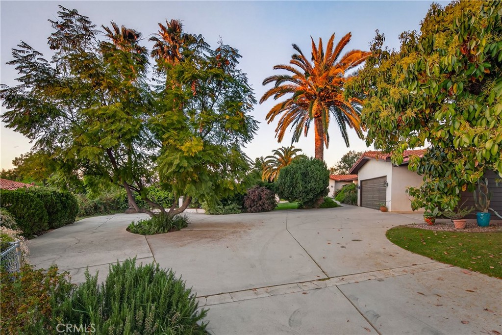 707 Wabash Avenue Redlands, CA 92374 - Photo 45 of 50 a view of a house with a street