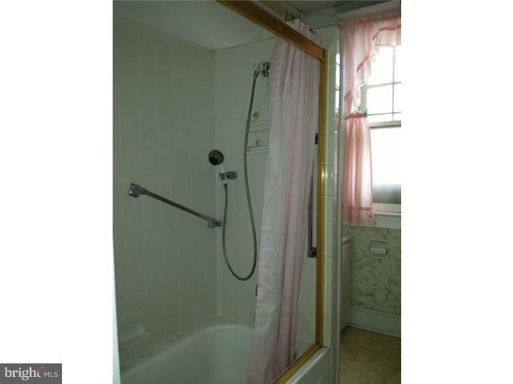 63 Reed Avenue Hamilton, NJ 08610 - Photo 14 of 25 Bathroom