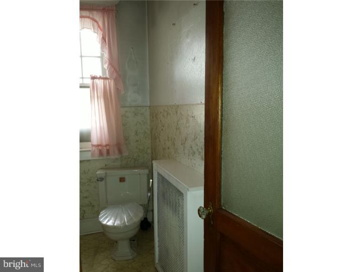 63 Reed Avenue Hamilton, NJ 08610 - Photo 15 of 25 Bathroom