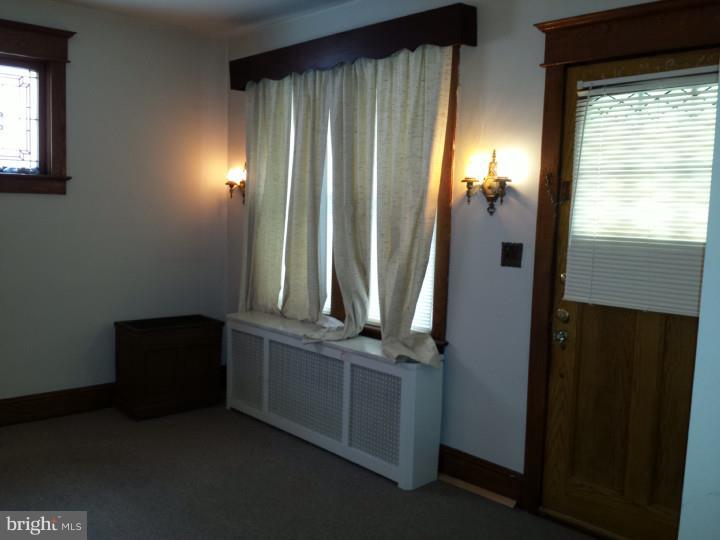 63 Reed Avenue Hamilton, NJ 08610 - Photo 21 of 25 Living Room