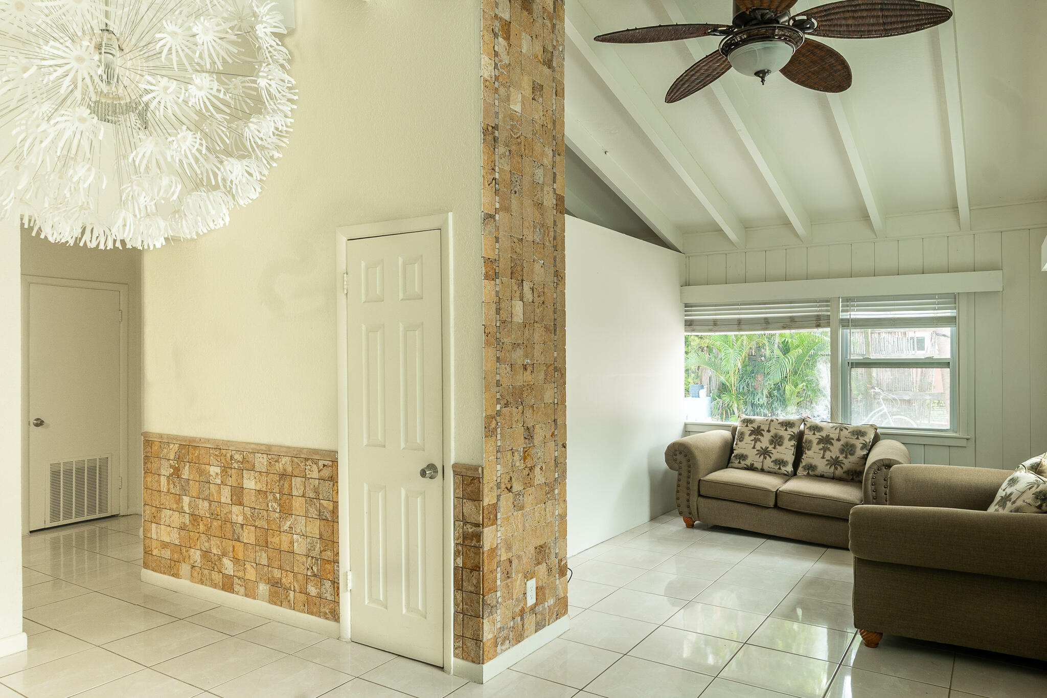 205 Coral Road, Unit 3 Boynton Beach, FL 33435 - Photo 5 of 8 205-Coral-Rd-1-8