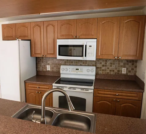 $2,900 | 205 Coral Road, Unit 3, Boynton Beach, FL 33435