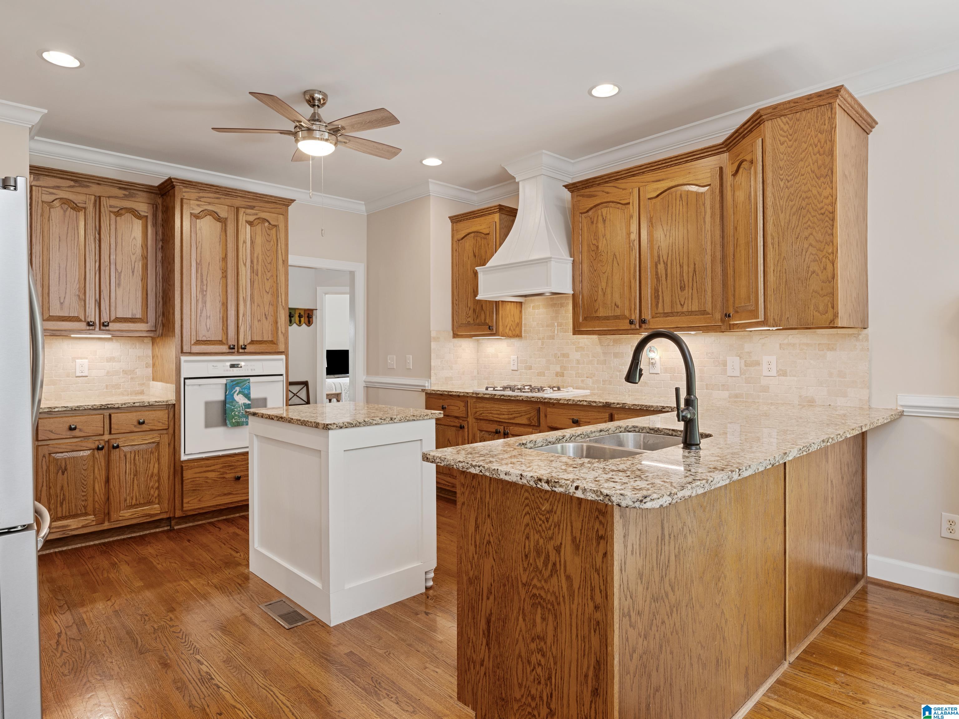112 Kingsley Court Alabaster, AL 35007 - Photo 20 of 62