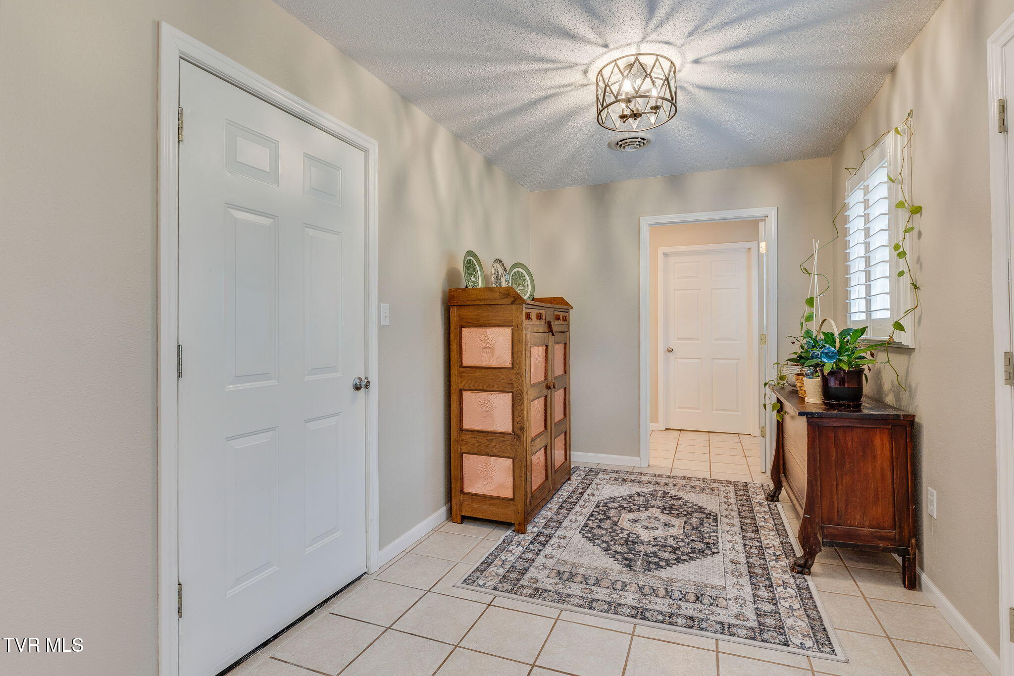 19275 Wyndale Road Abingdon, VA 24210 - Photo 12 of 40 011