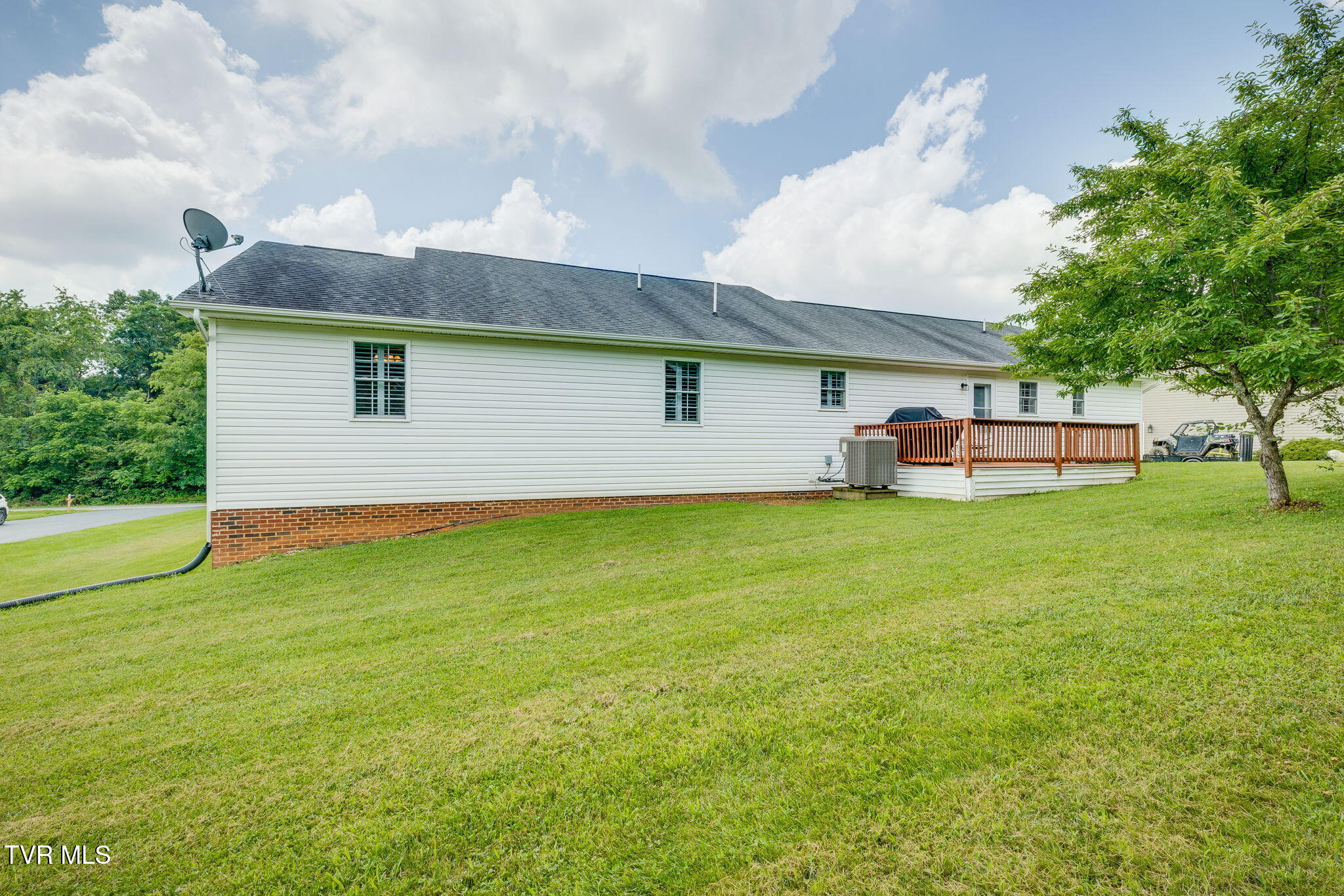 19275 Wyndale Road Abingdon, VA 24210 - Photo 28 of 40 027