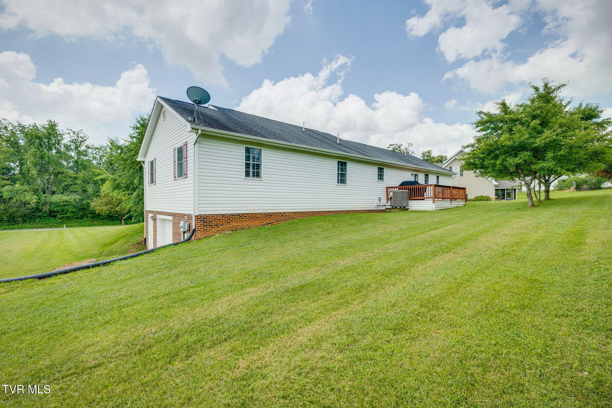 19275 Wyndale Road Abingdon, VA 24210 - Photo 29 of 40 028