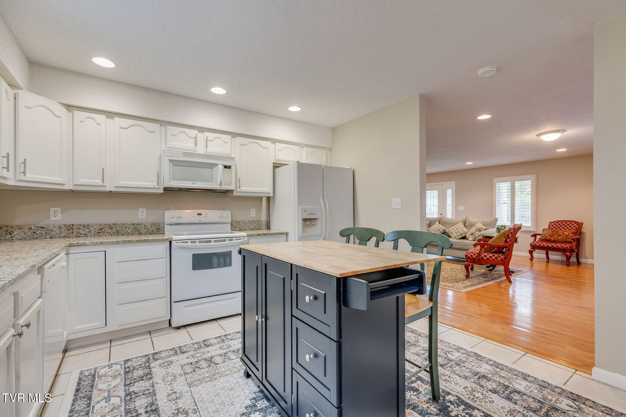 19275 Wyndale Road Abingdon, VA 24210 - Photo 9 of 40 008