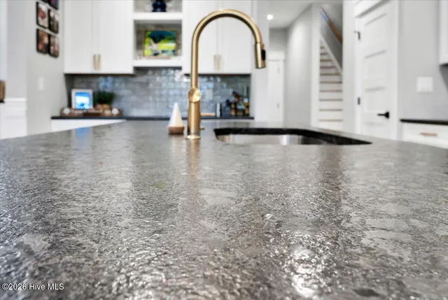 $965,000 | 121 Summerset Landing, Hampstead, NC 28443