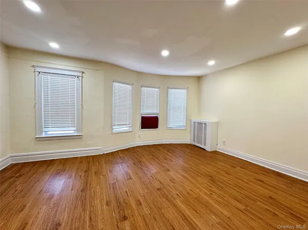 $748,000 | 1811 Parkview Avenue | Tremont Terrace