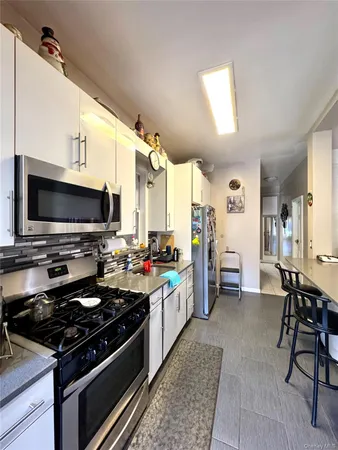 $748,000 | 1811 Parkview Avenue | Tremont Terrace